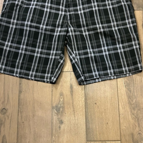 Men's Black Plaid Flat Front Shorts - Picture 1 of 4
